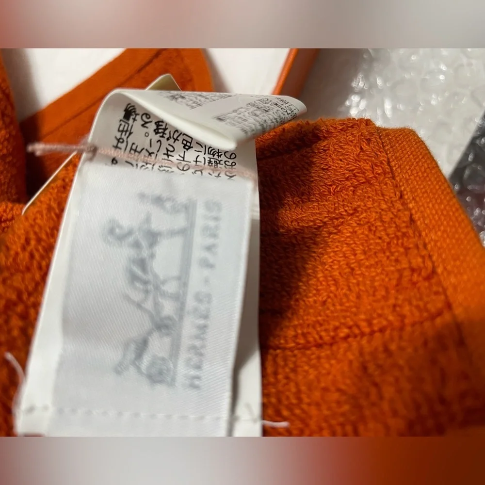 Hermes H Logo Face Towel, New With Tags.